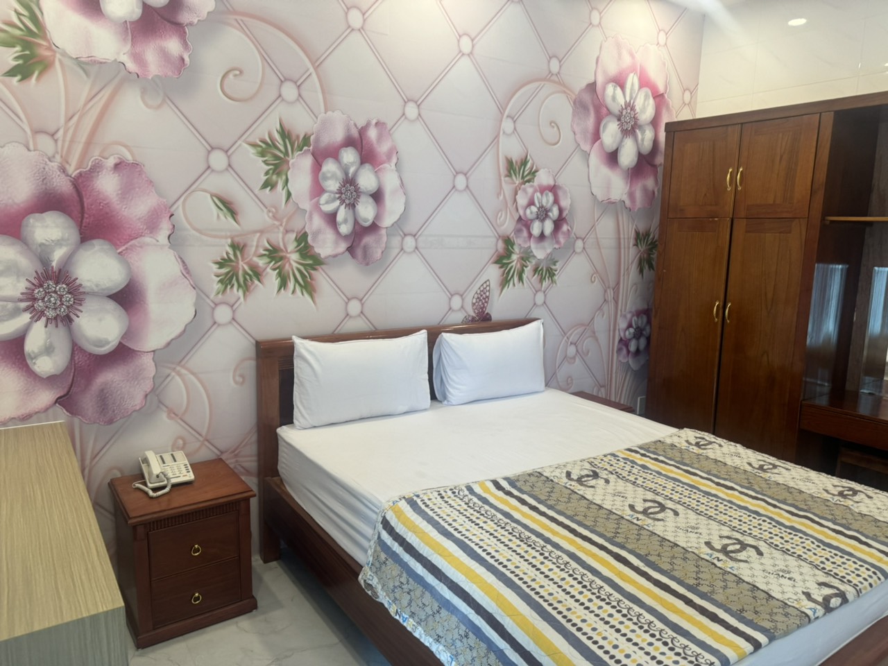 Bán Căn Hộ Dịch Vụ Số 7 Lâm Văn Bền, Quận 7